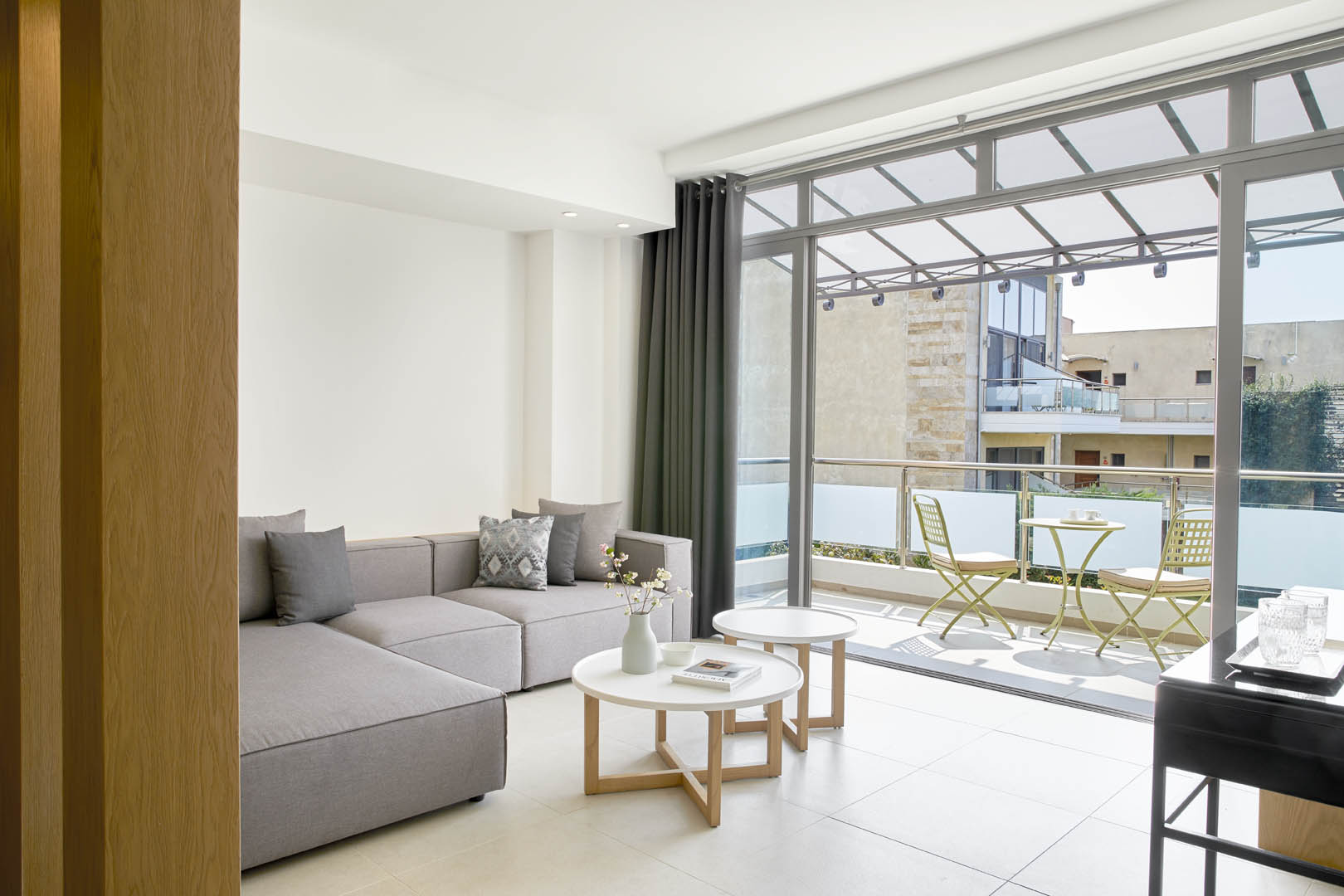 Junior_Suite_lounge-gv