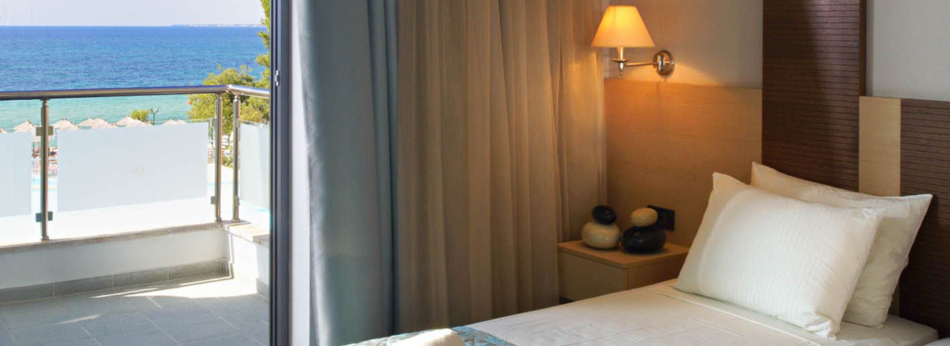 Rooms__Suites_1_copy